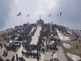 Cerimonia a Cima Grappa