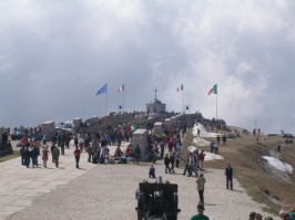 Cerimonia a Cima Grappa