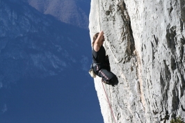 Foto di arrampicata in falesia 