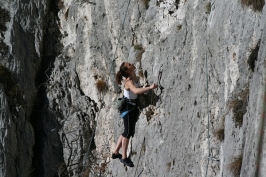 Foto di arrampicata in falesia 