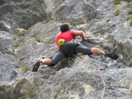 Foto di arrampicata in falesia 