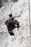 Foto di arrampicata in falesia 