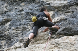 Foto di arrampicata in falesia 