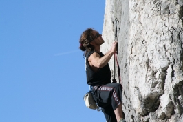 Foto di arrampicata in falesia 