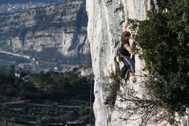 Foto di arrampicata in falesia 