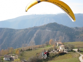 Foto Varie volo libero sul Grappa