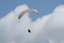 Volo libero sul Grappa